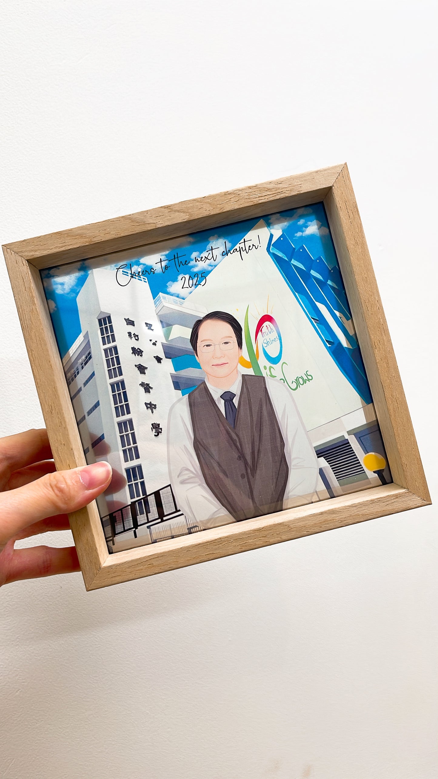 榮休/FAREWELL 寫實風勾畫五官 人像畫透明木框