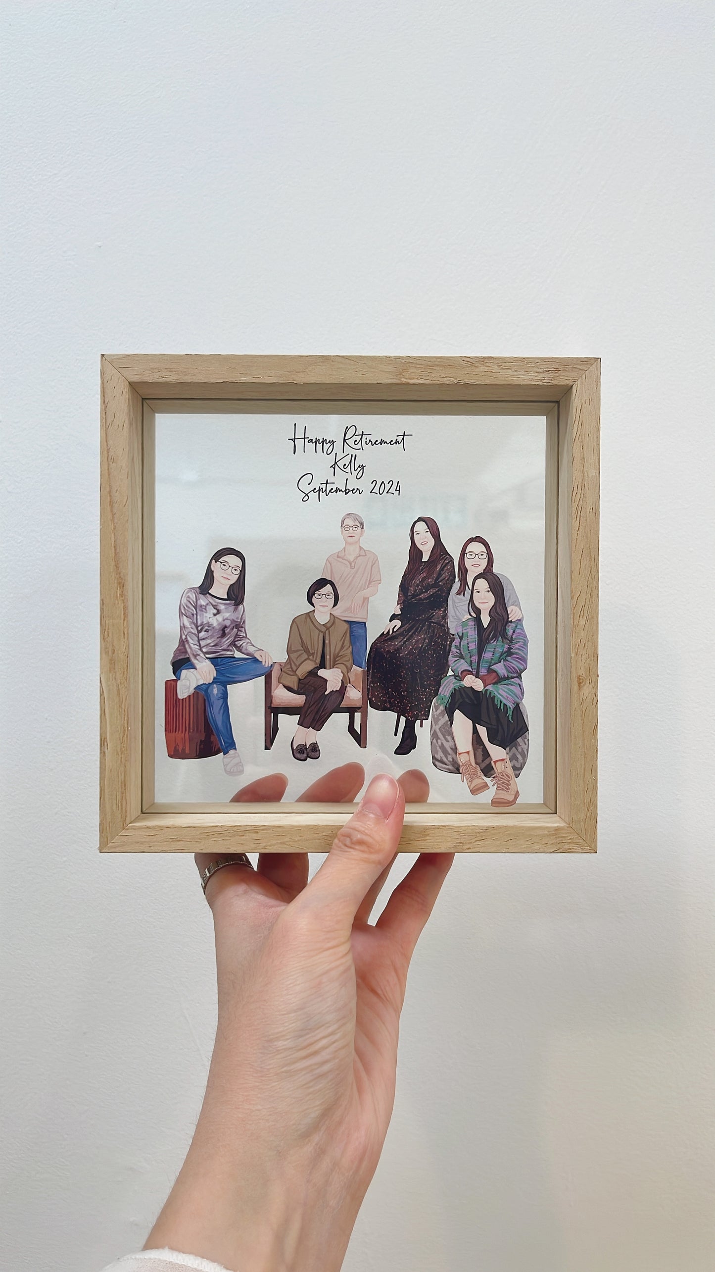 榮休/FAREWELL 寫實風勾畫五官 人像畫透明木框